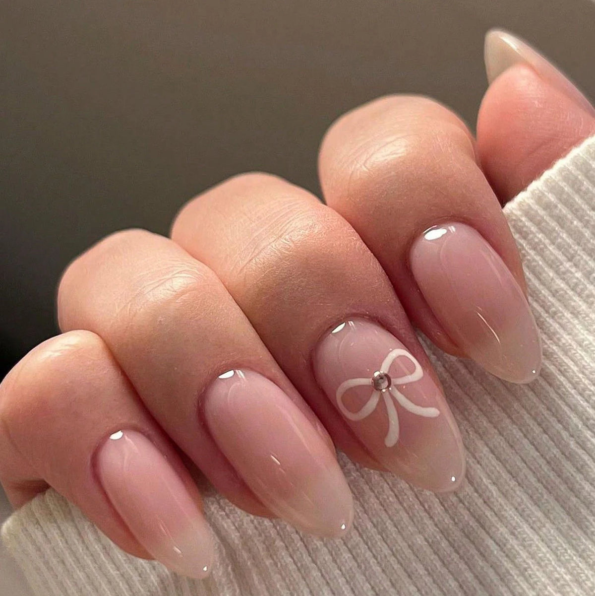 Pearl Bow - 24 PCS Medium Almond Press on Nails - GlamGrip Beauty